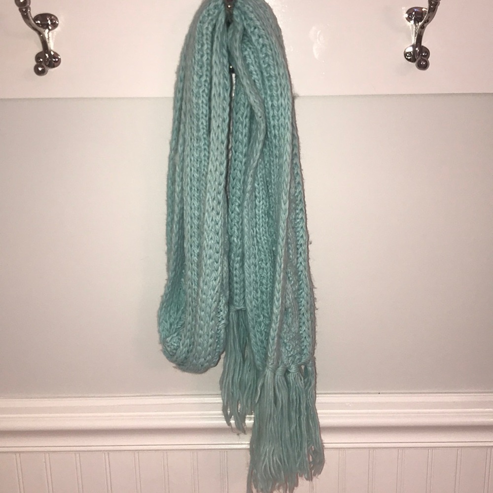 charming charlie’s mint scarf